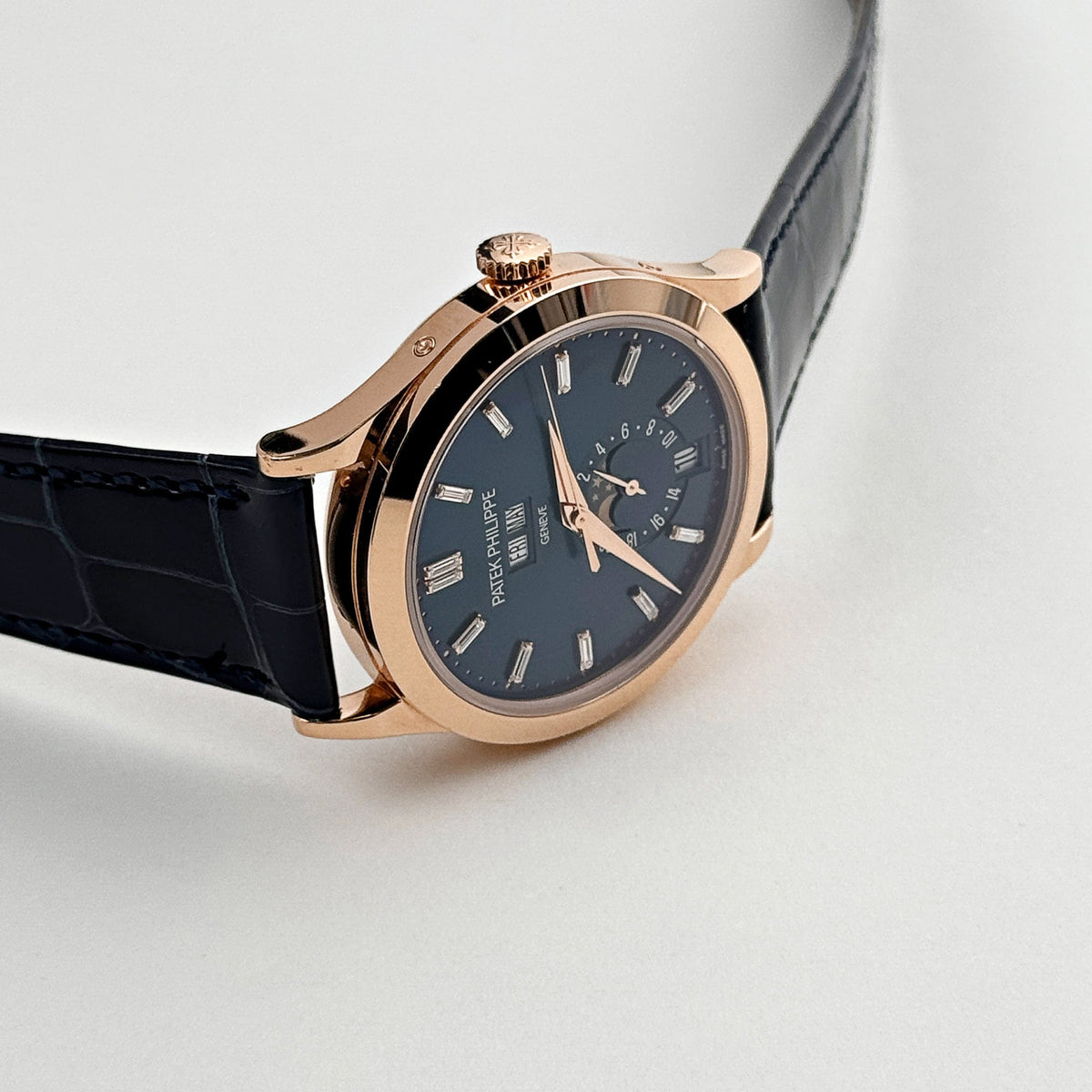 Patek Philippe Complications 5396R-015 Annual Calendar Rose Gold Blue Dial (2019)