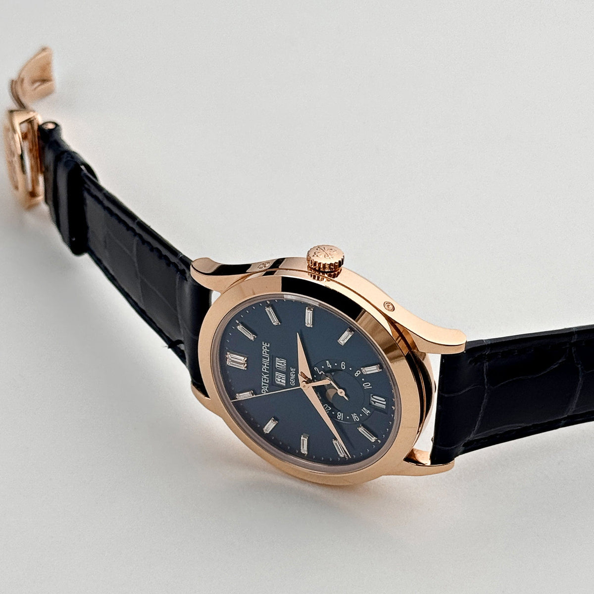 Patek Philippe Complications 5396R-015 Annual Calendar Rose Gold Blue Dial (2019)