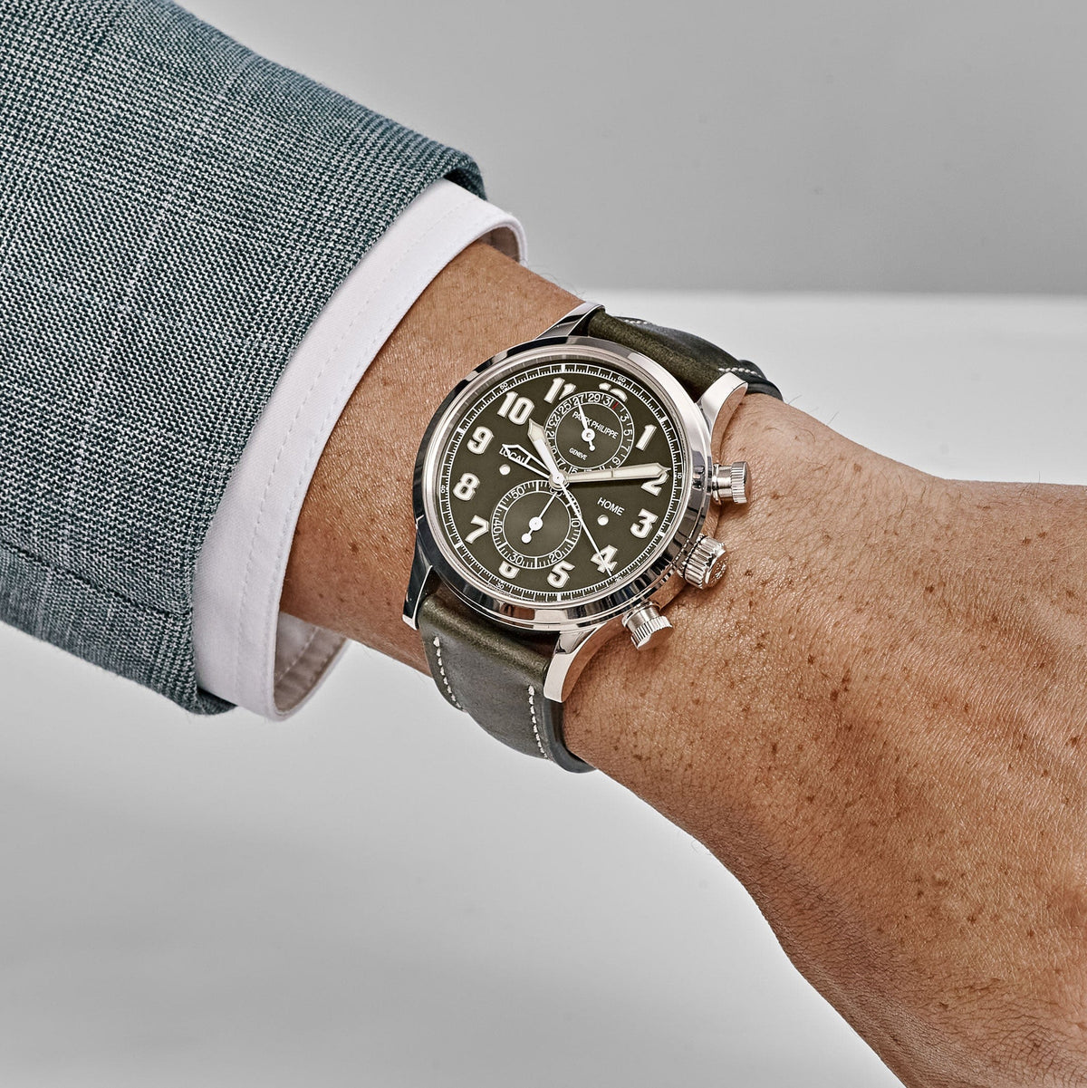 Patek Philippe Complications 5924G-010 Calatrava 'Pilot' Travel Time Chronograph White Gold Green Dial (2025)