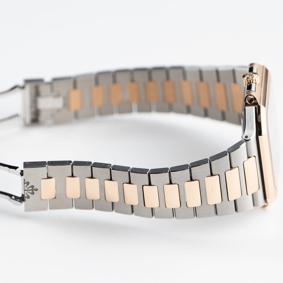 Patek Philippe Cubitus 5821/1AR-001 Stainless Steel Rose Gold Blue Dial (2024)