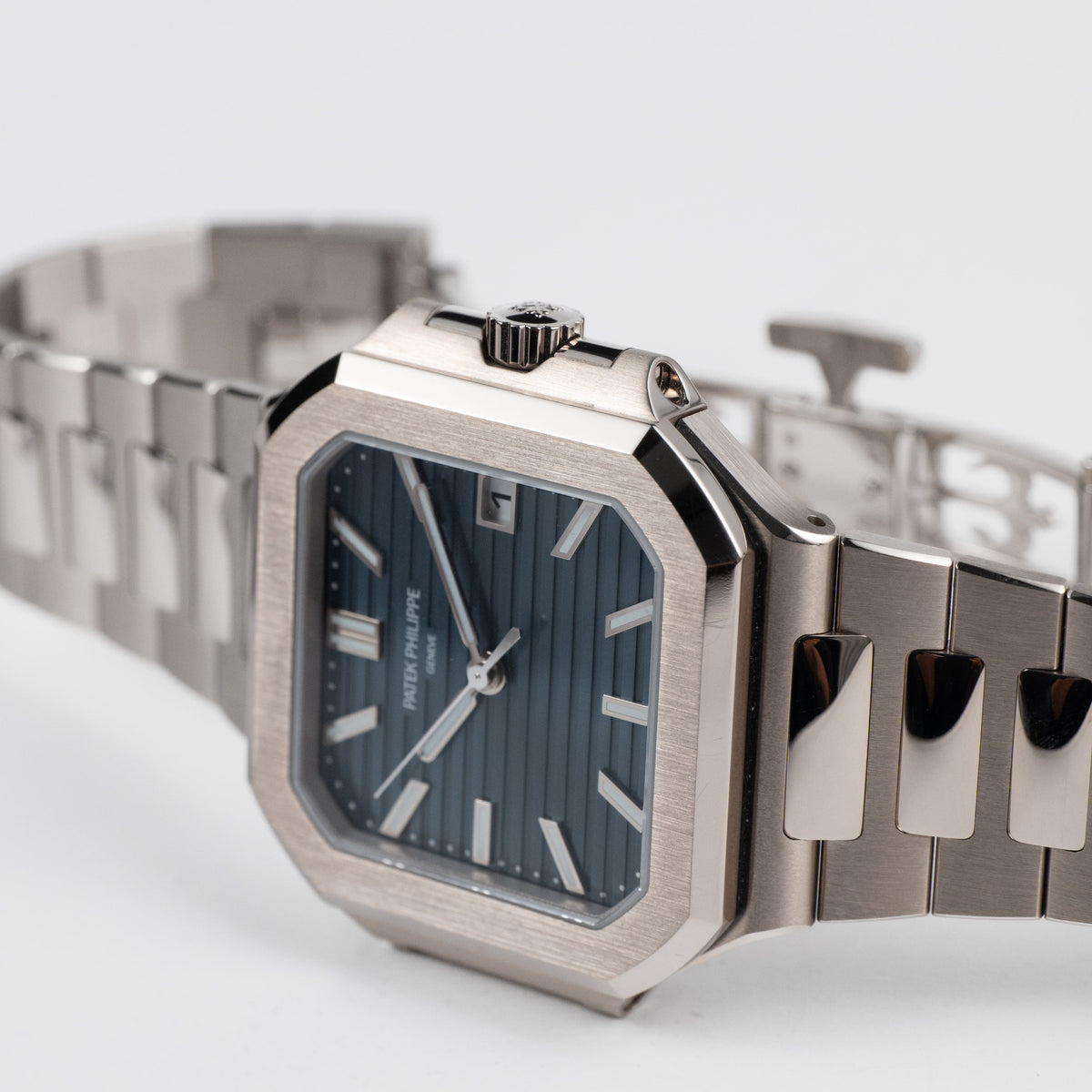 Patek Philippe Cubitus 7128/1G-001 White Gold Blue Dial (2025)