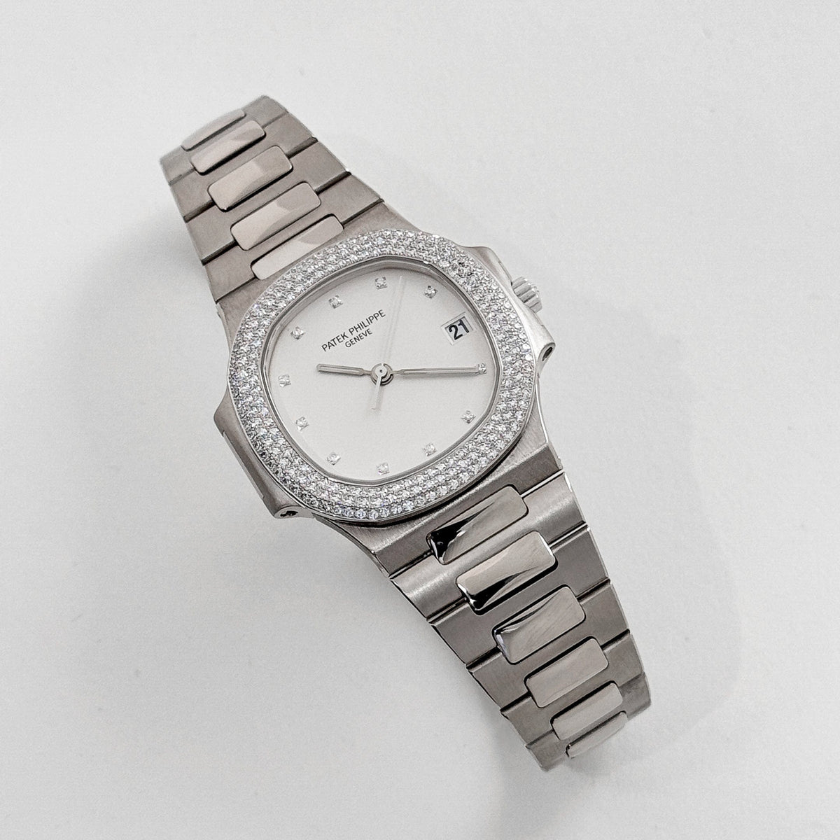 Patek Philippe Nautilus 3800/4G-001 White Gold White Dial Diamond Set (2004)