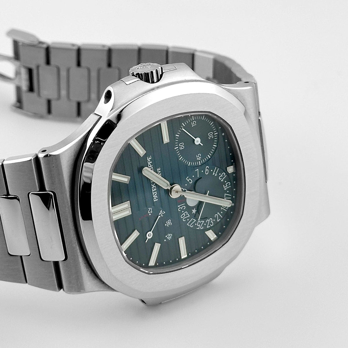 Patek Philippe Nautilus 5712/1A-001 Stainless Steel Blue Dial Moon Phases (2023)