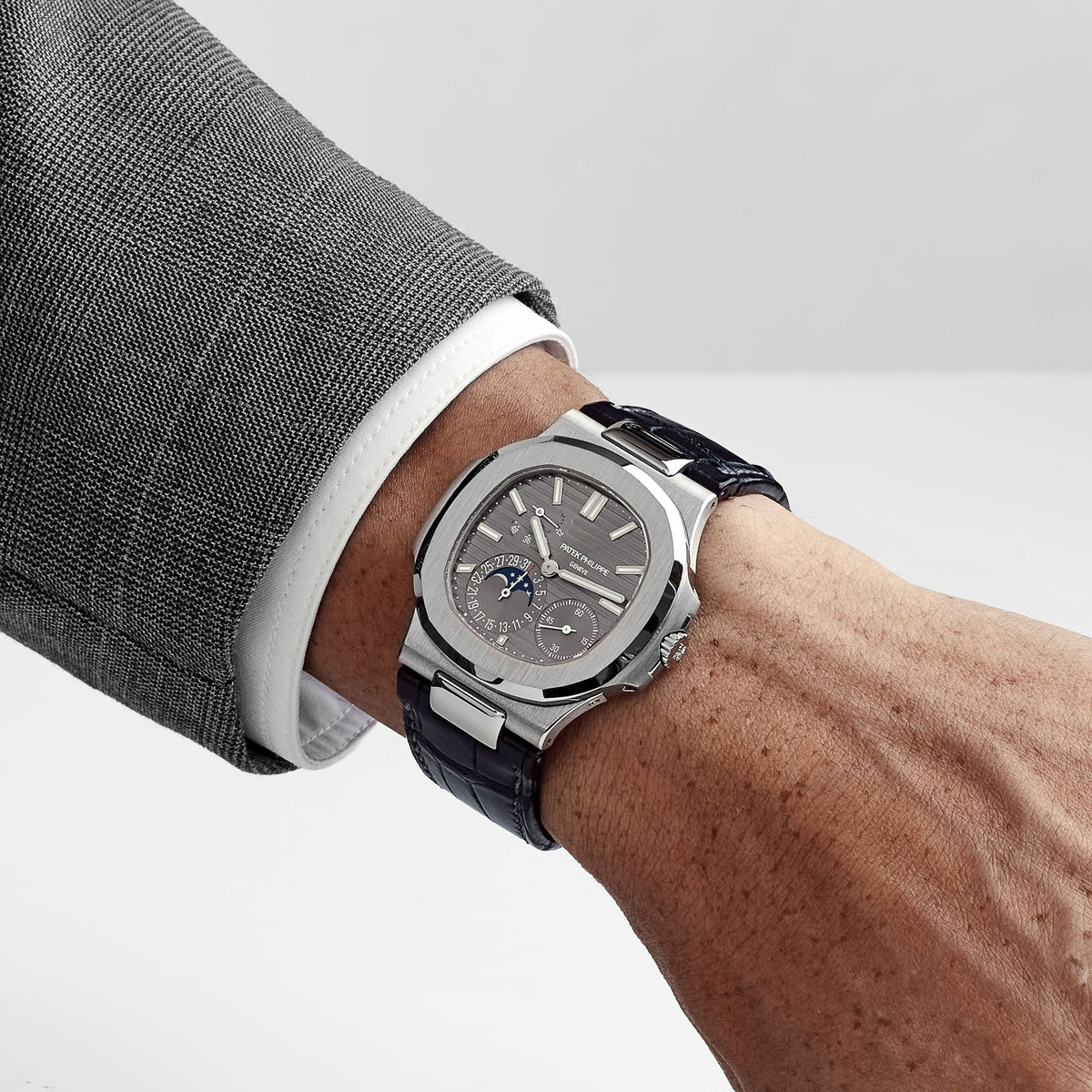 Patek Philippe Nautilus 5712G-001 White Gold Grey Dial Moon Phases