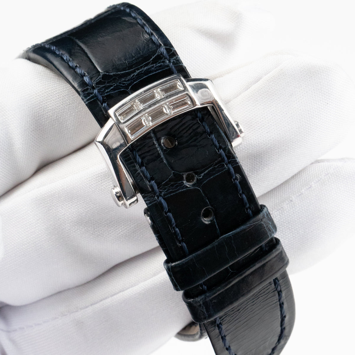 Patek Philippe Nautilus 5724G-001 White Gold Blue Diamond Dial Diamond Bezel (2017)