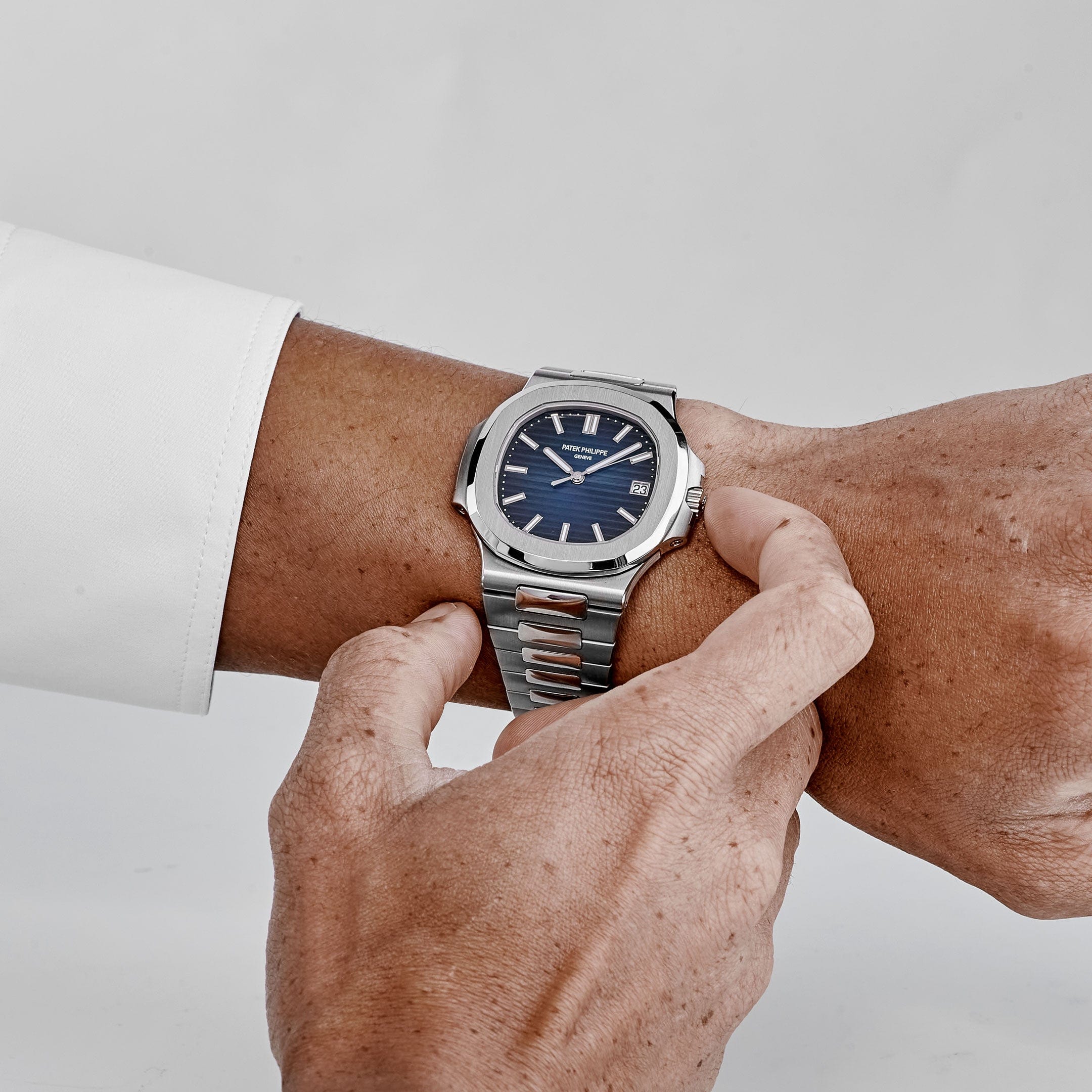 Patek Philippe Nautilus 5811/1G-001 White Gold Blue Dial (2026)