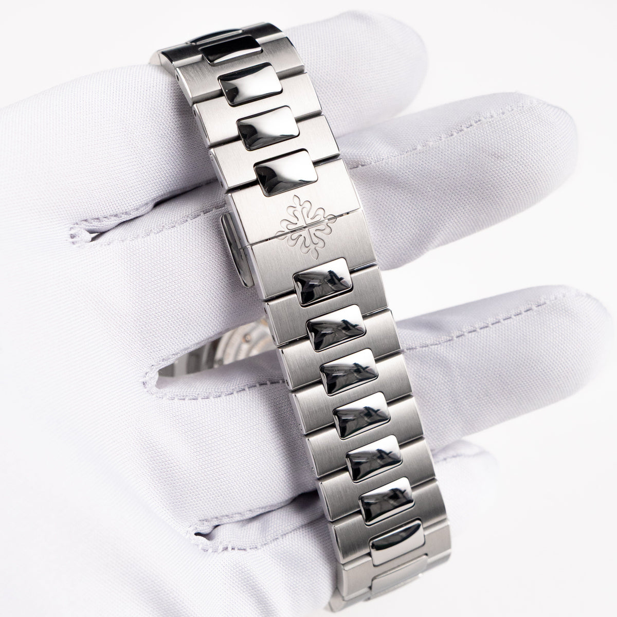 Patek Philippe Nautilus 5990/1A-011 'Travel Time' Flyback Chronograph Stainless Steel Blue Dial (2023)