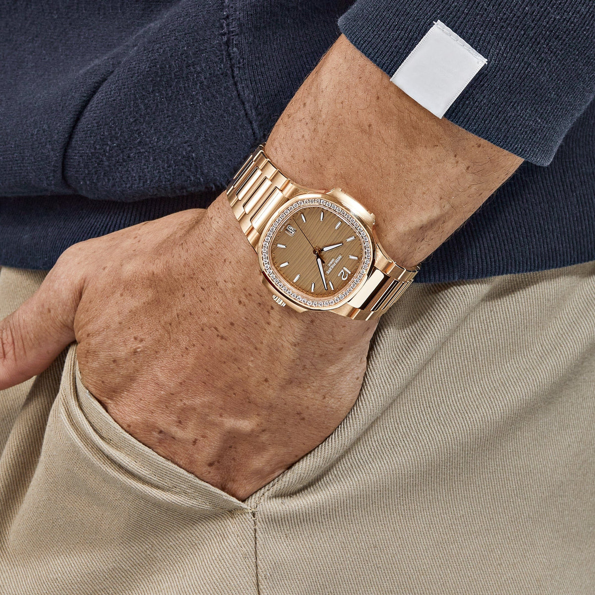 Patek Philippe Nautilus 7118/1200R-010 'Ladies' Rose Gold