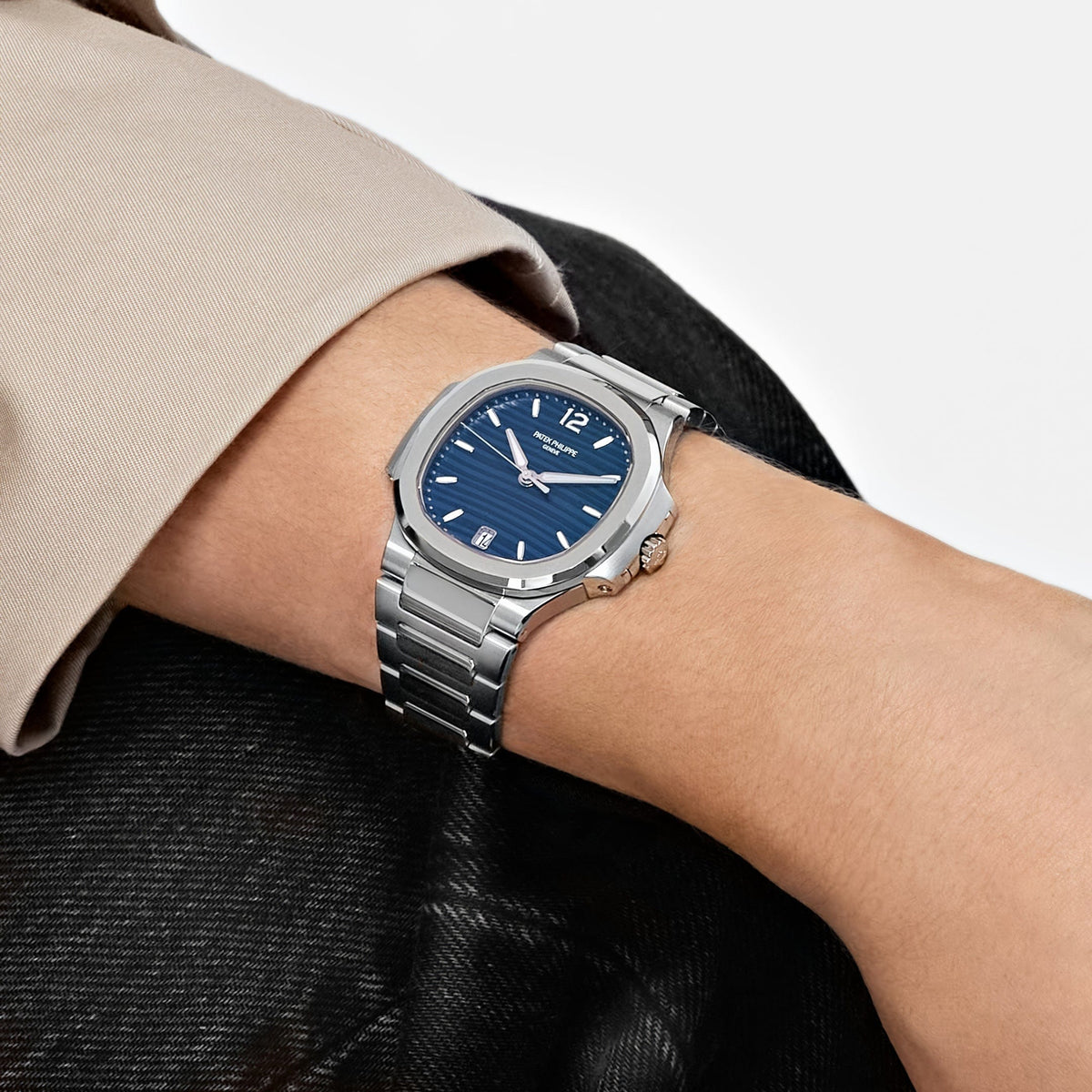 Patek Philippe Nautilus 7118/1A-001 'Ladies' Stainless Steel Blue Dial (2025)