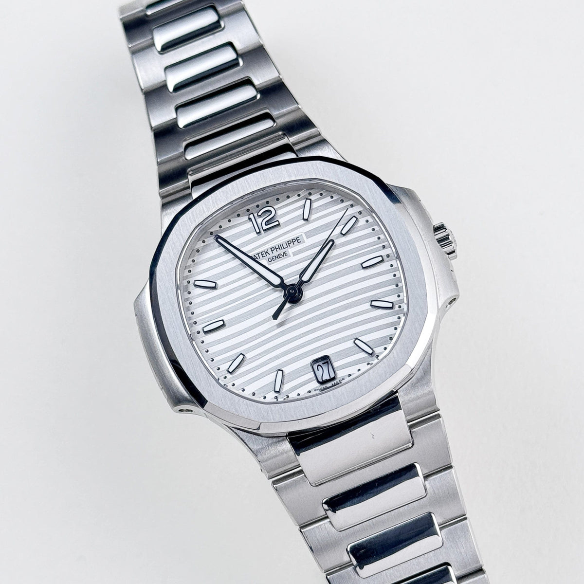 Patek Philippe Nautilus 7118/1A-010 Stainless Steel Silvery Opaline Dial