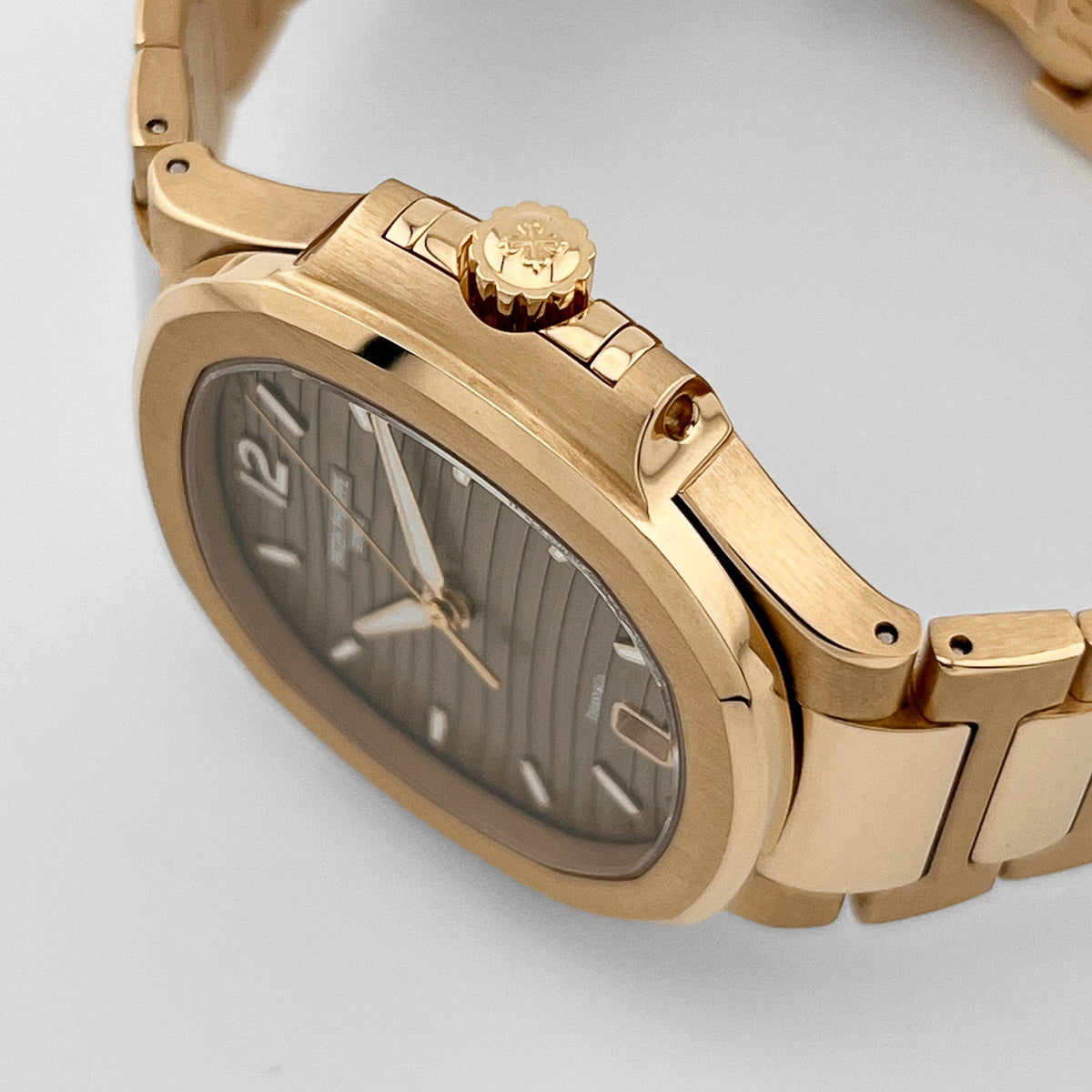 Patek Philippe Nautilus 7118/1R-010 Tiffany & Co. 'Ladies' Rose Gold
