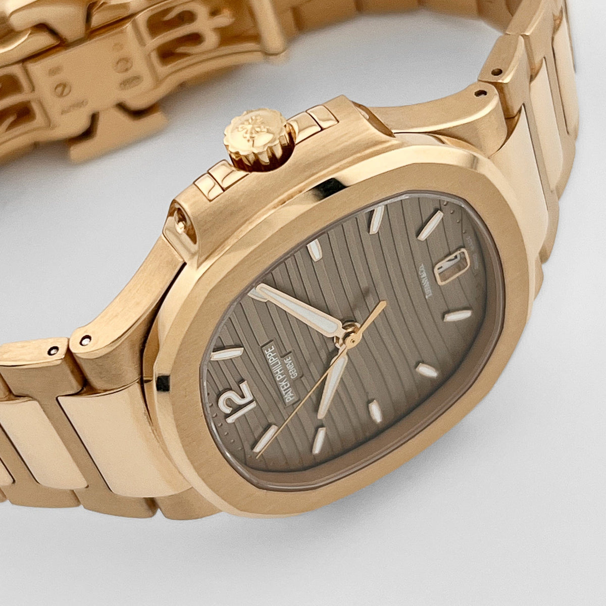 Patek Philippe Nautilus 7118/1R-010 Tiffany & Co. 'Ladies' Rose Gold
