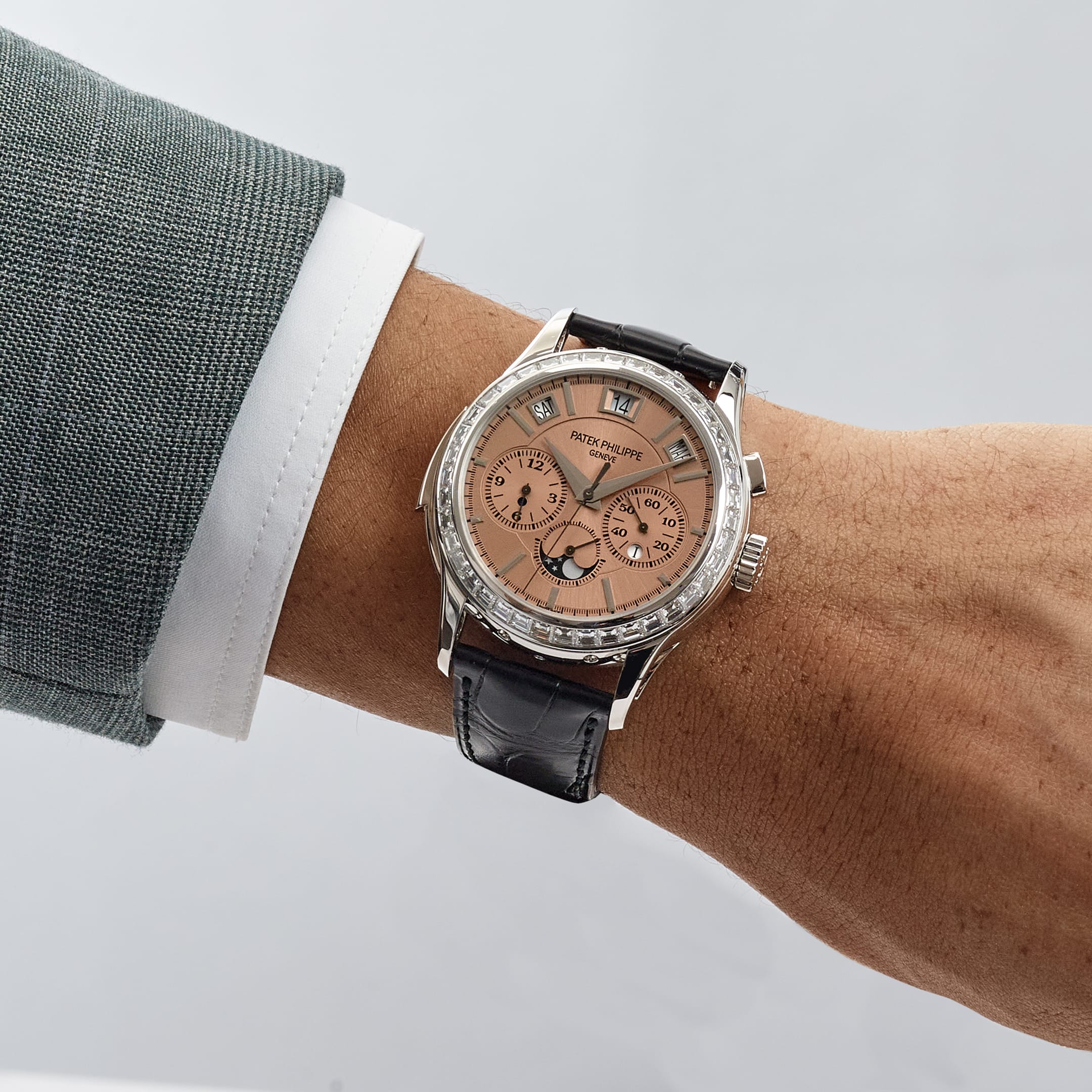 Patek Philippe Grand Complications 5208/300P-010 Minute Repeater Perpetual Calendar Chronograph Platinum Salmon Dial Diamond Baguette Bezel (2021)