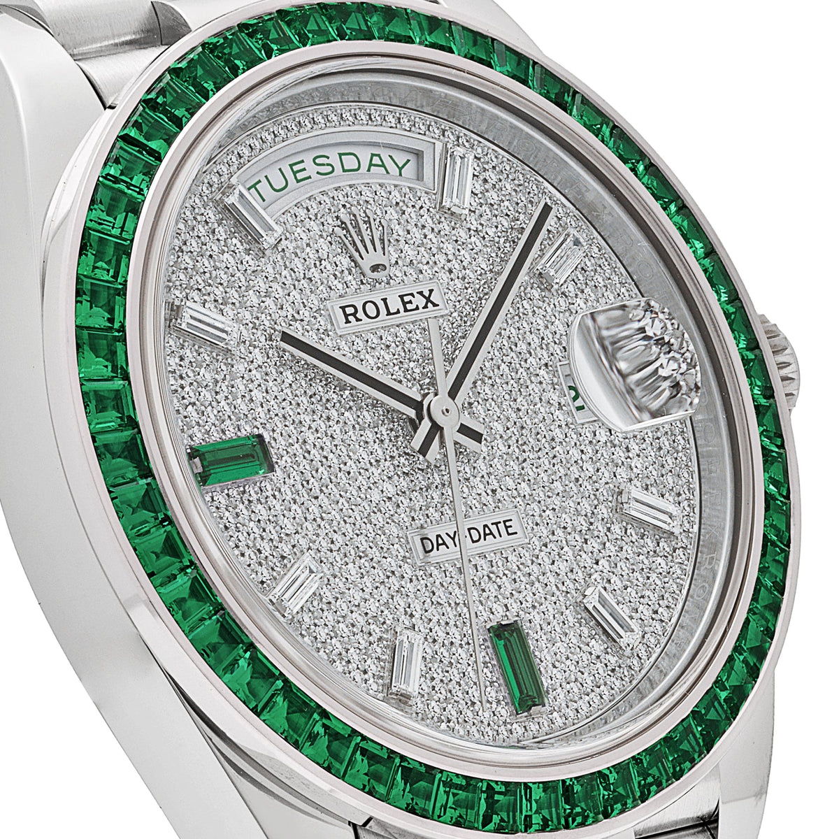 Rolex Day-Date 40 228396TEM Platinum Diamond Dial Emerald Bezel