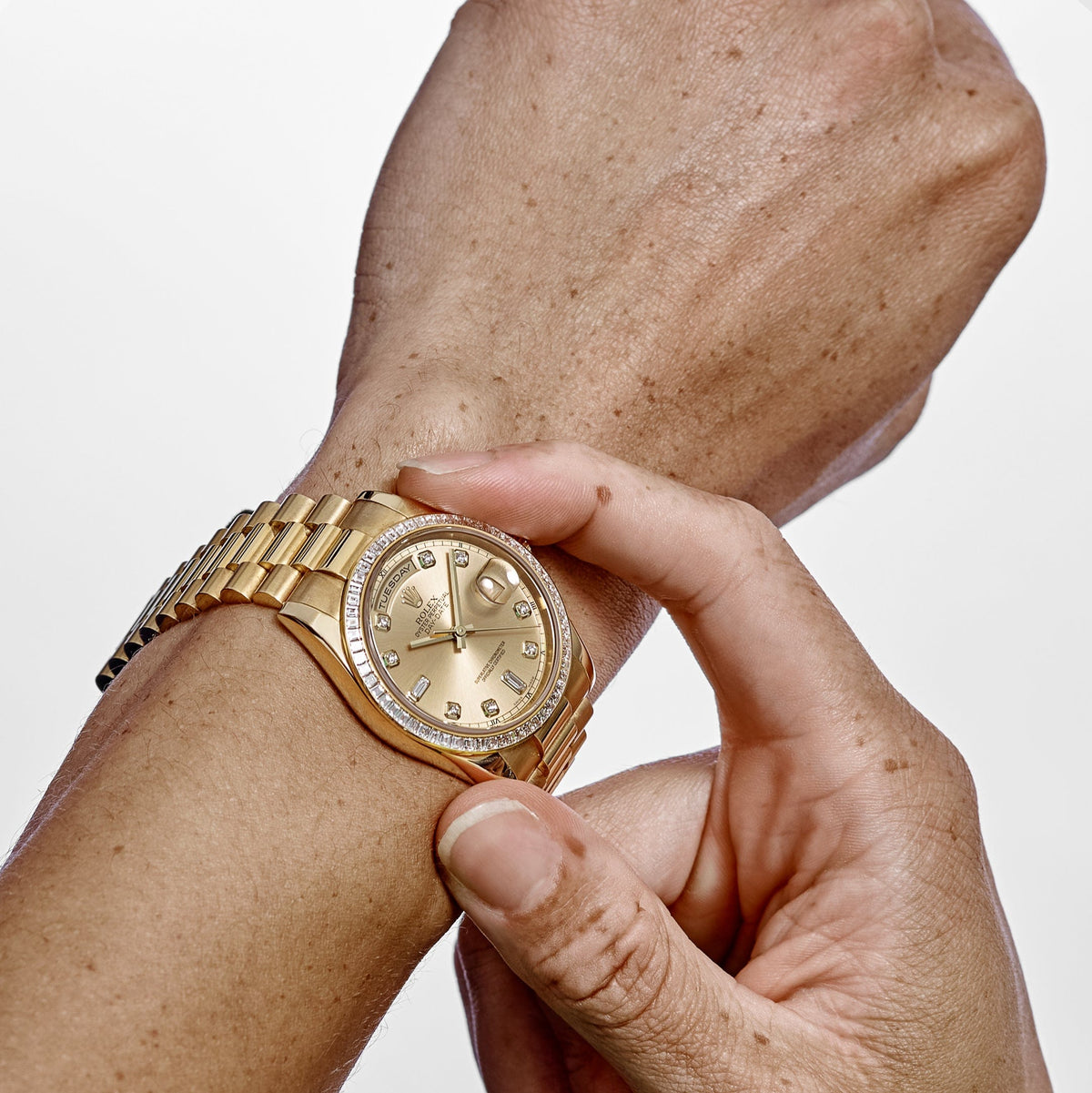 Rolex Day-Date 36 118398BR Yellow Gold Diamond Bezel Champagne Diamond Dial