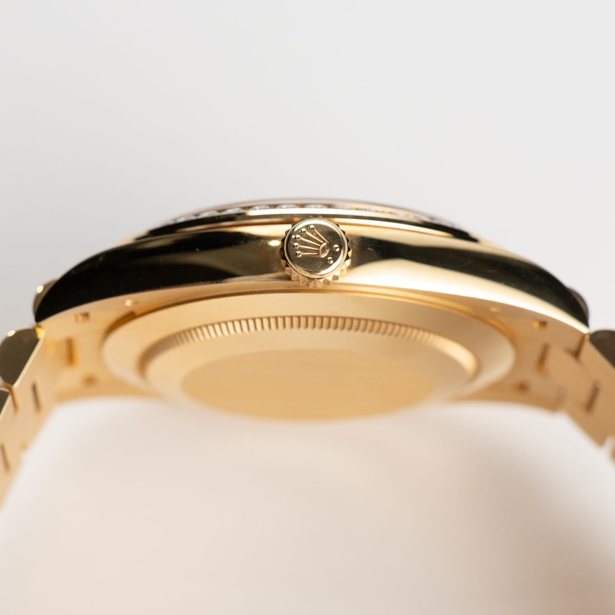 Rolex Day-Date 40 228348RBR Yellow Gold Champagne Diamond Baguette Dial Diamond Bezel (2021)
