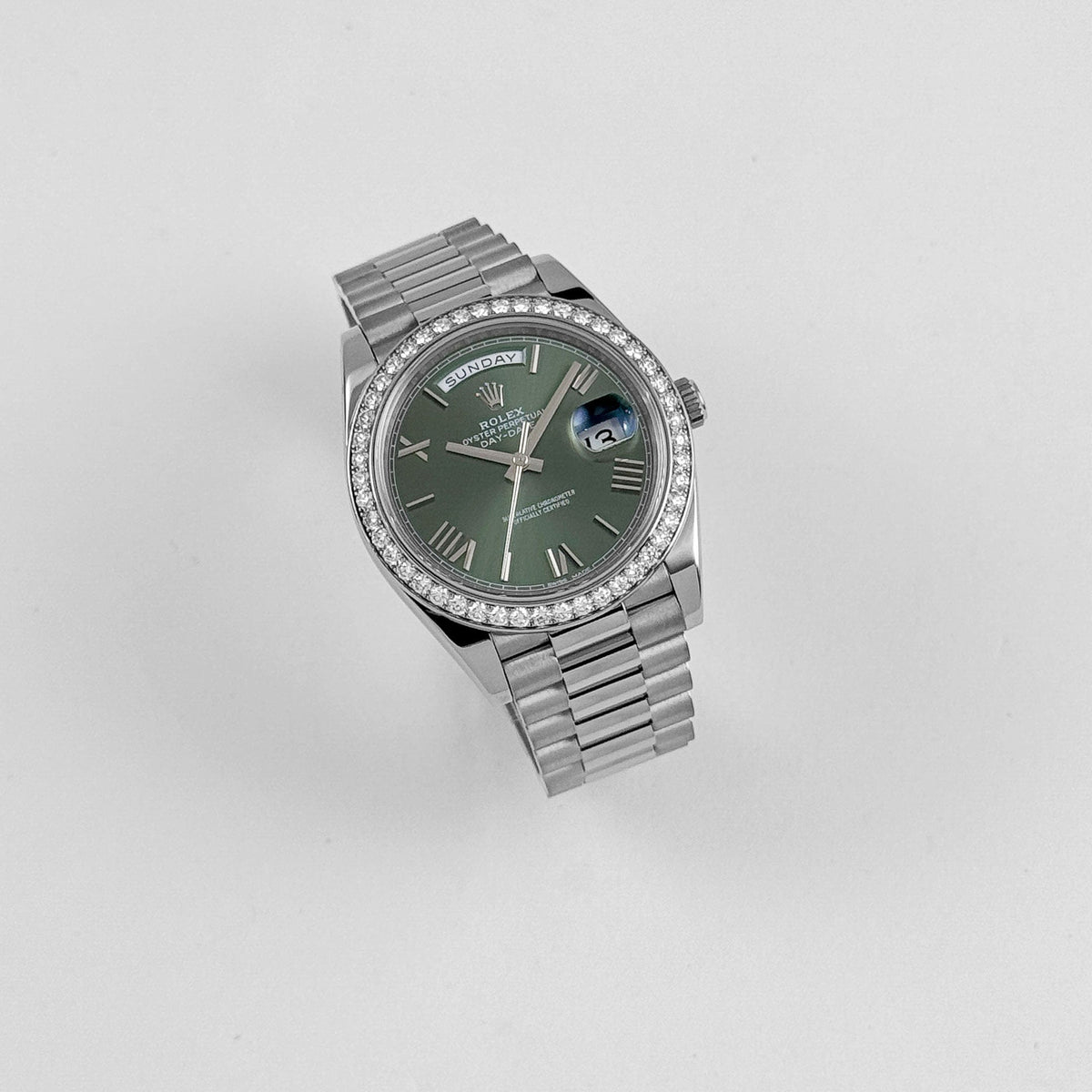 Rolex Day-Date 40 228349RBR White Gold Olive Green Dial Diamond Bezel (2021)