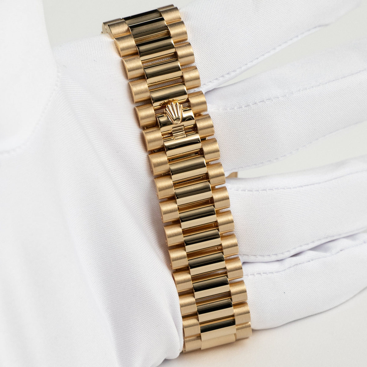 Rolex Day-Date 40 228398TBR Yellow Gold Champagne Diamond Baguette Dial and Bezel (2020)