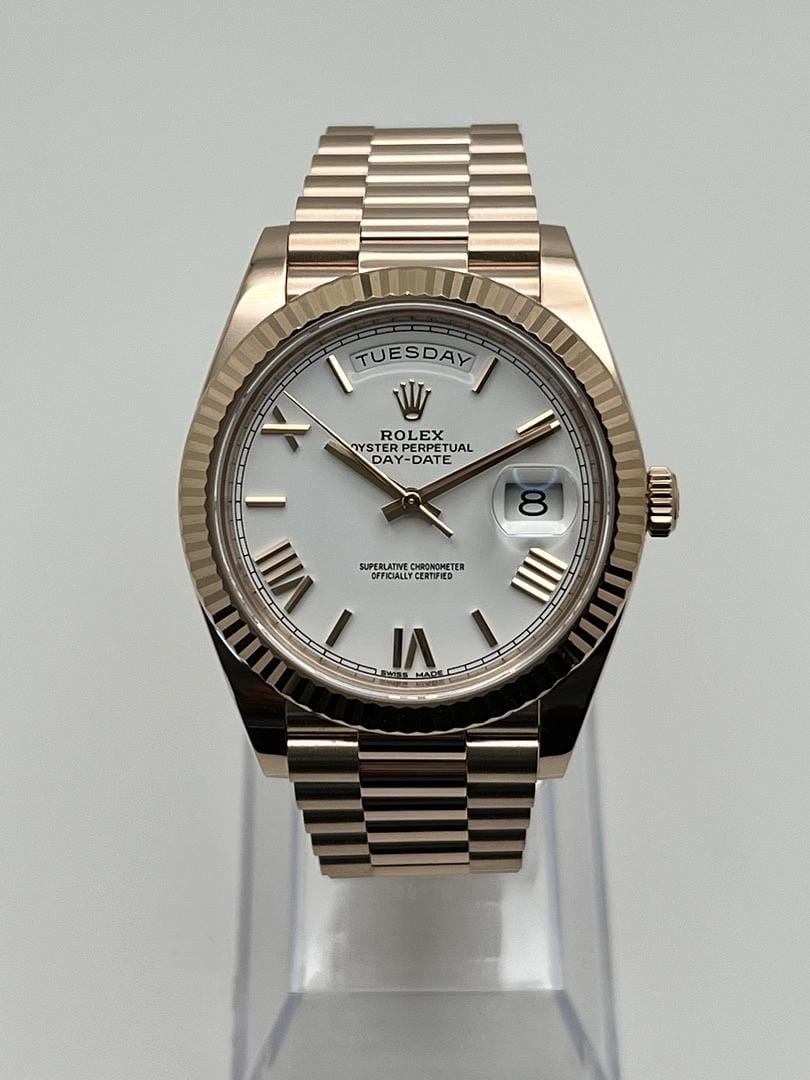 Rolex Day-Date 40 228235 Rose Gold White Roman Dial