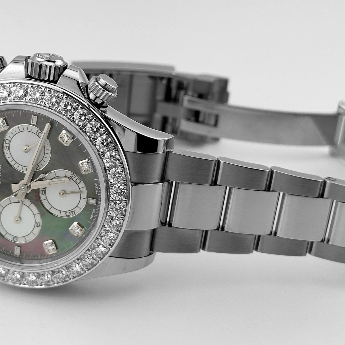 Rolex Daytona 126579RBR White Gold Mother of Pearl Diamond Dial Diamond Bezel