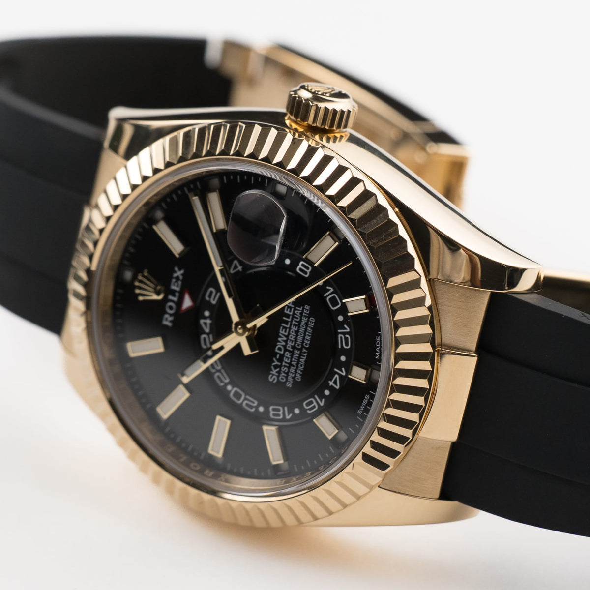 Rolex Sky-Dweller 326238 Yellow Gold Bright Black Dial (2022)