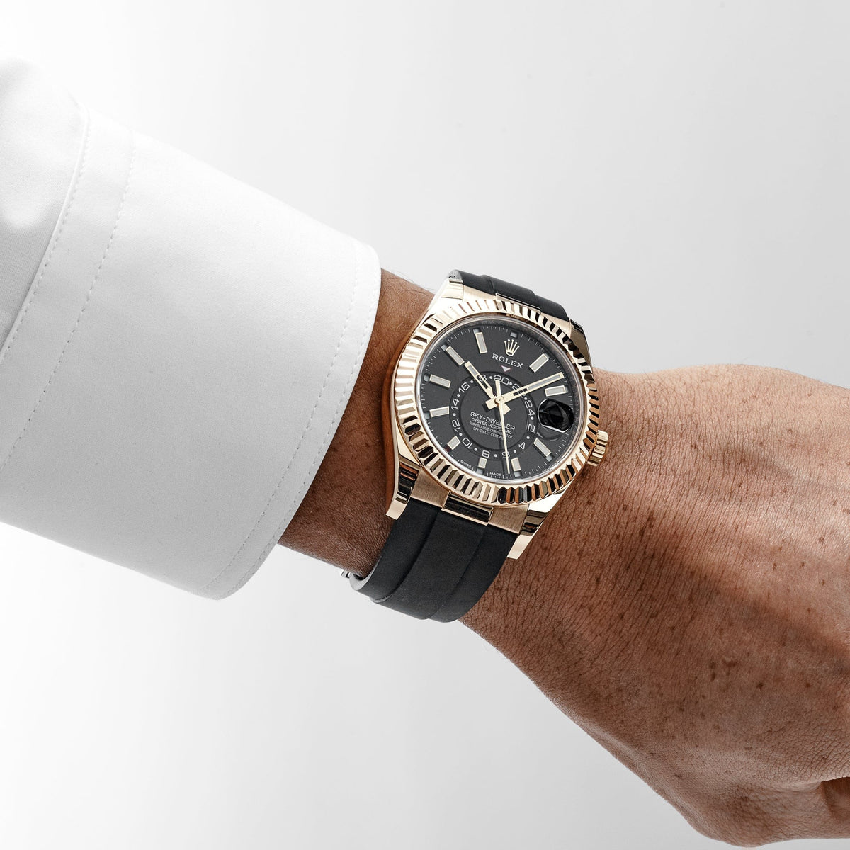 Rolex Sky-Dweller 326238 Yellow Gold Bright Black Dial (2023)