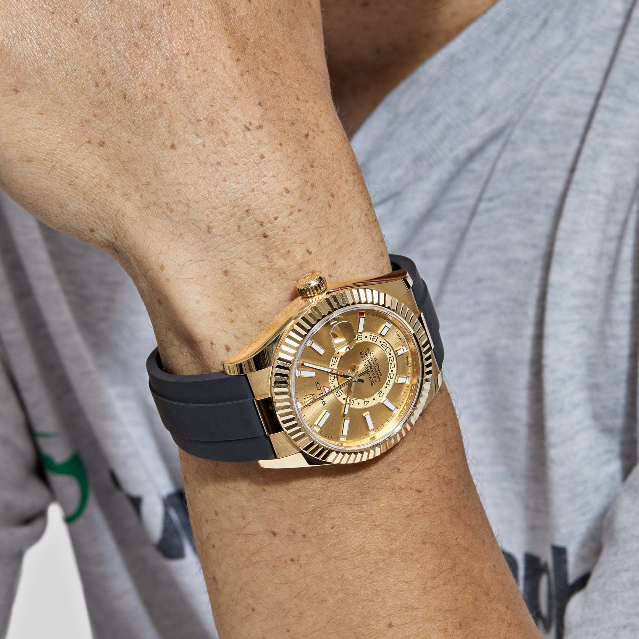 Rolex Sky-Dweller 326238 Yellow Gold Champagne Dial