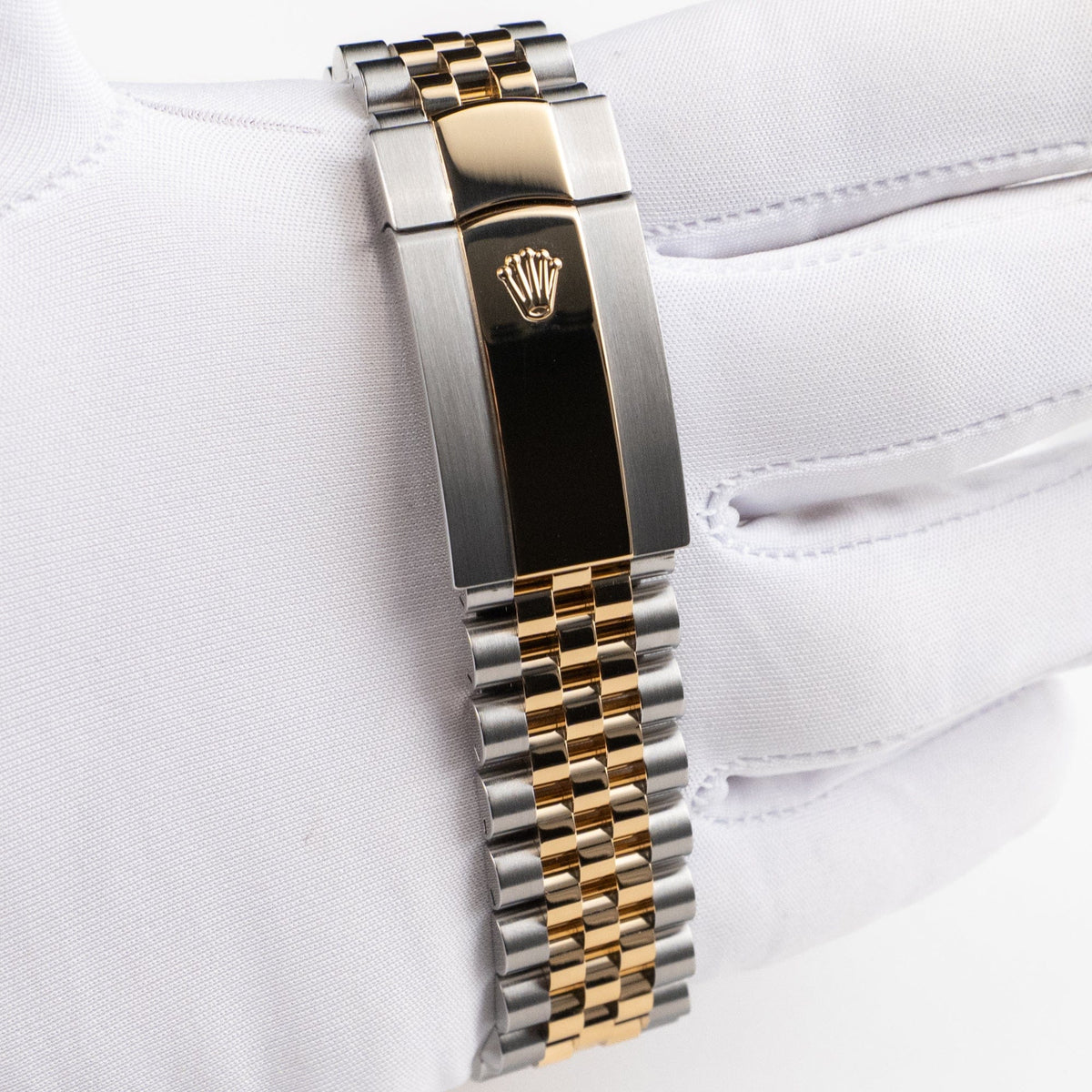 Rolex Sky-Dweller 326933 Stainless Steel Yellow Gold Black Dial Jubilee (2022)