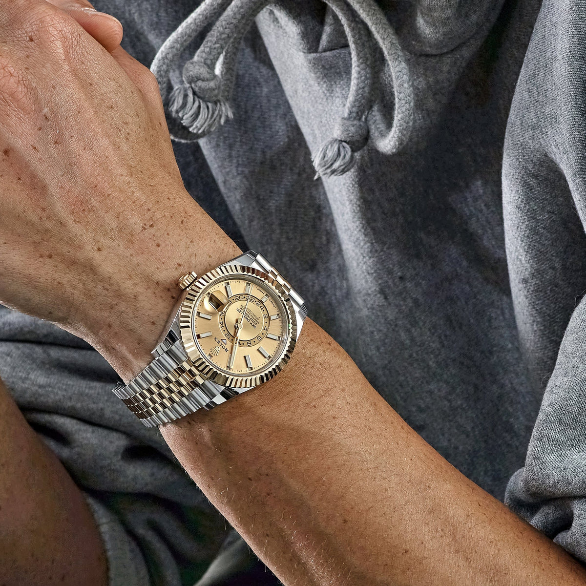 Rolex Sky-Dweller 336933 Stainless Steel Yellow Gold Jubilee Champagne Dial (2025)